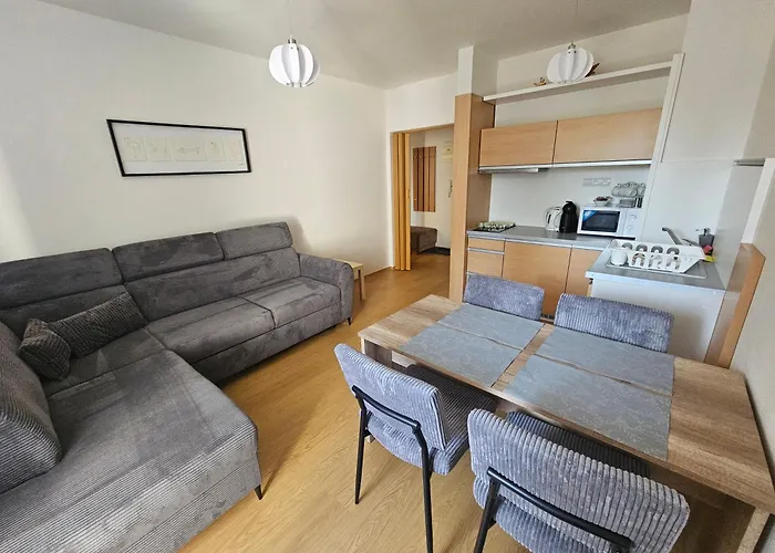 Διαμέρισμα Patris 8 *
